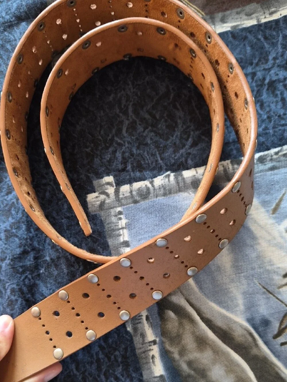 Mixed Lot of Belts Ranging In Color And Brand